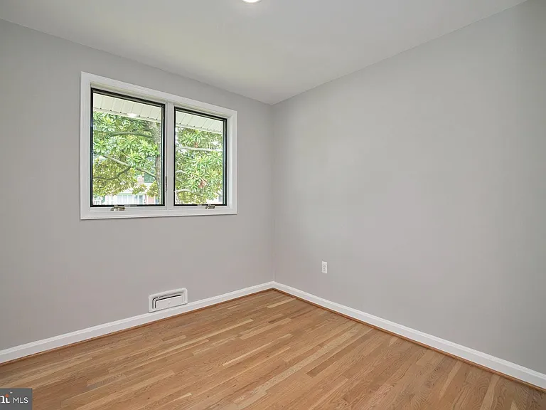 2123 N Early St — Photo 15