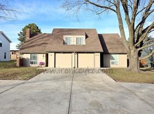 10176 Haskins St, Lenexa, KS 66215