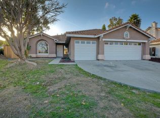 596 Long Crest Dr, Oceanside, CA 92058