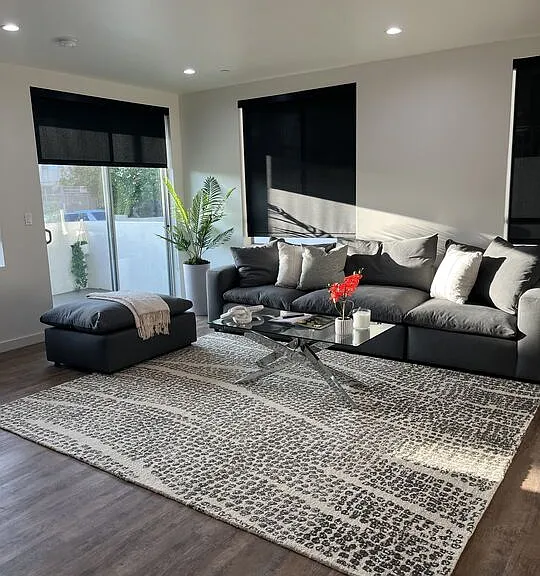 124 S Croft Ave #101 — Photo 1