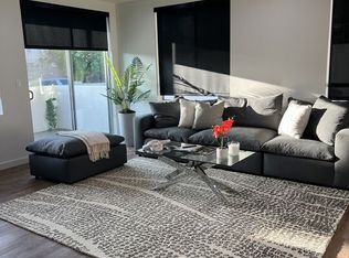 124 S Croft Ave #101, Los Angeles, CA 90048