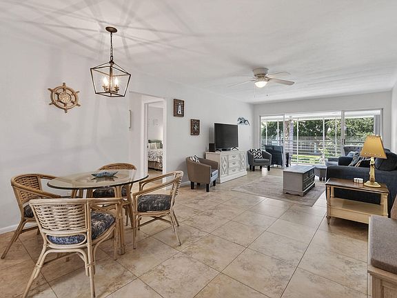 4th image of 9 Garden Street #204j