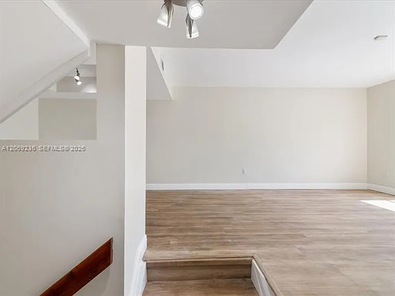 390 NW 86th Pl #Townhouse 201 — Photo 5