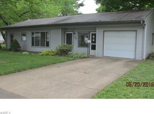 160 Linden Ave N, Gnadenhutten, OH