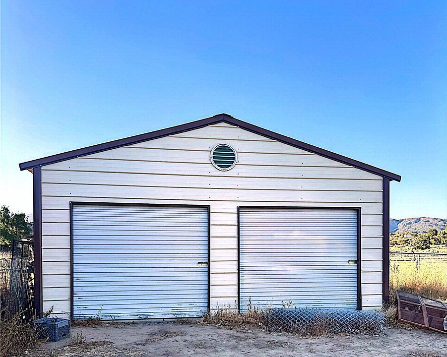 2nd image of 56570 Valley View Ln