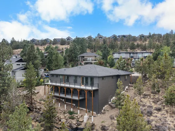 3335 NW Fairway Heights Dr, Bend, OR 97703