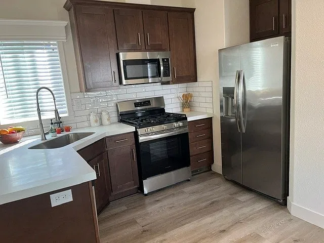 2 bed, 707 sqft, $1,500 — Photo 2