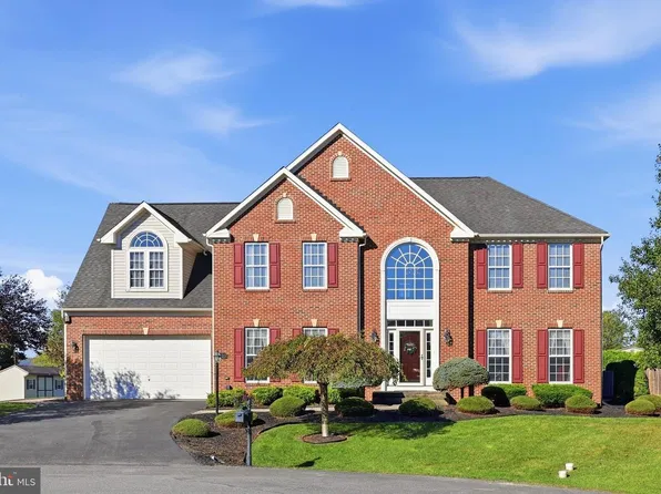 223 Harvest Wagon Way, Greencastle, PA 17225