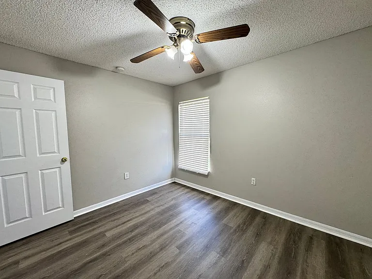 639 Bittern Ct — Photo 43