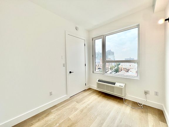 2nd image of 1035 President St #4D