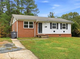 5015 Farmoor Cir, Winston Salem, NC 27105