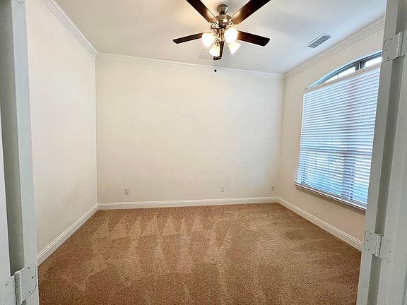 4th image of 4002 Whitetail Ln