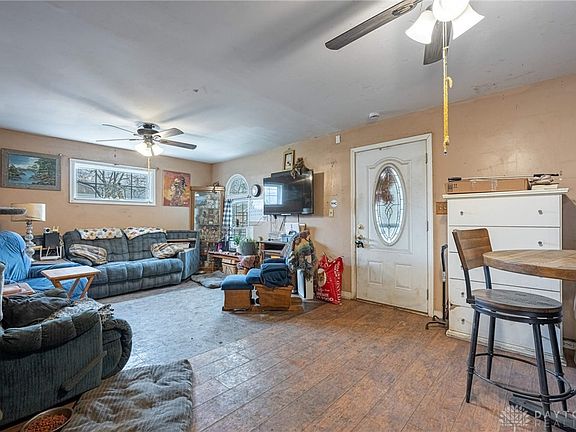 3rd image of 6342 Saxony Rd