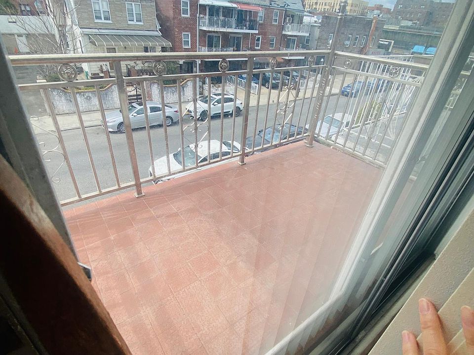 1st image of 19 Bay 28th St Floor 2