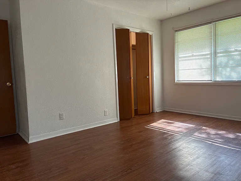 2014 S 43rd St #1 — Photo 8