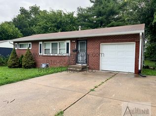 10731 Cambridge Ave, Kansas City, MO 64134