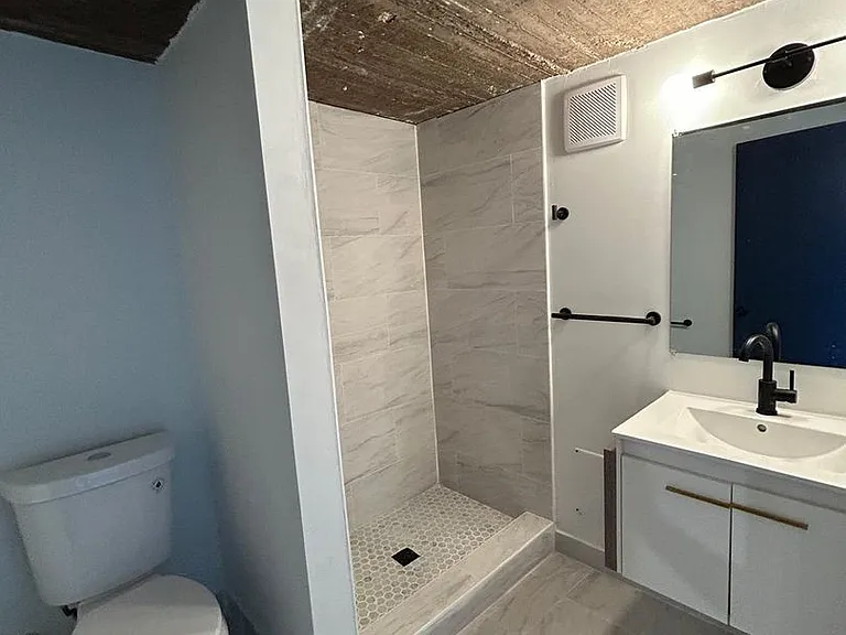 5451 Irving St — Photo 2