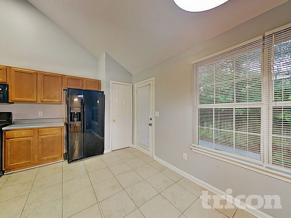 1st image of 161 Kentwood Springs Dr