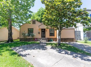 6226 Community Dr, Houston, TX 77005