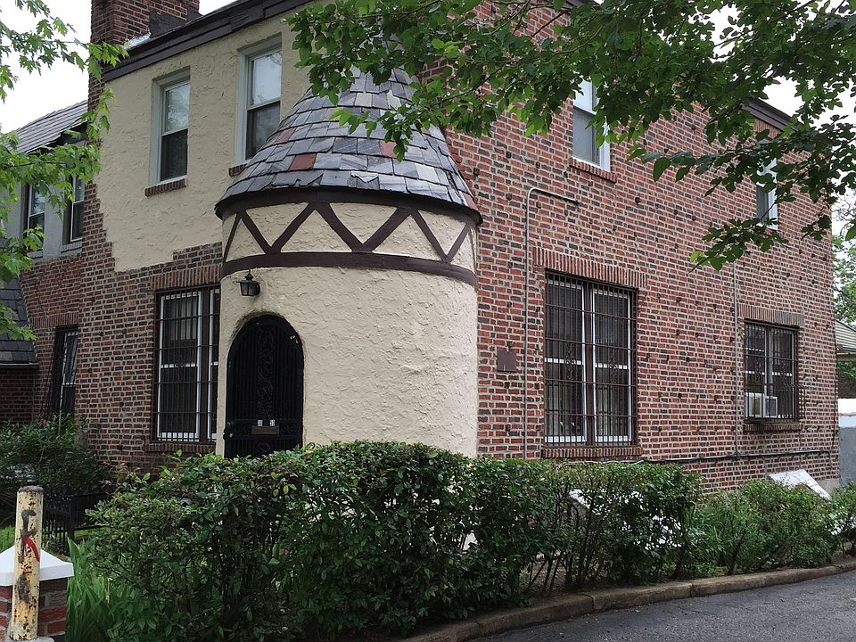 2nd image of 3053 88th St