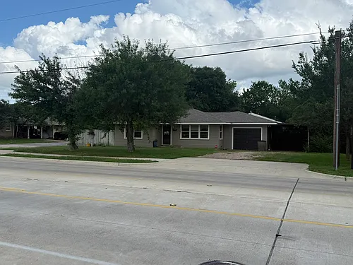 701 S Coulter Dr Photo 1
