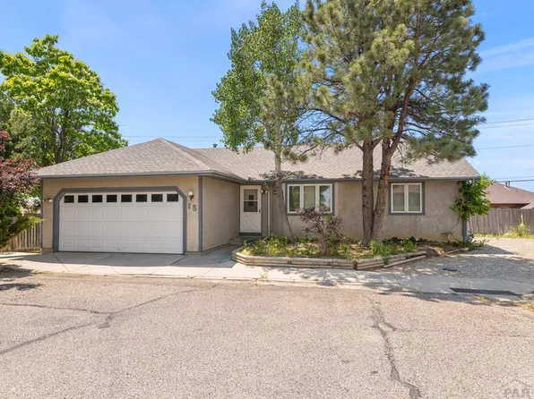 15 Heatherwood Ln, Pueblo, CO 81008