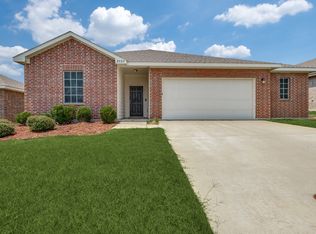 2525 Comal Creek Dr, Glenn Heights, TX 75154