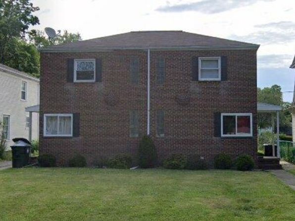 132 Montrose Ave NW