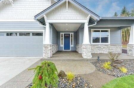 3rd image of 3085 Spruce Ave