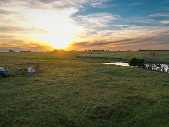 6932 Fm 532, Moulton, TX 77975