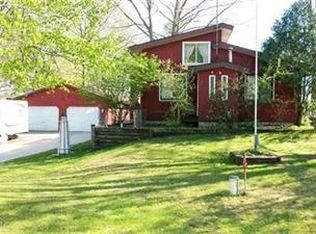 6137 Chestnut Rd, Lakeview, MI 48850