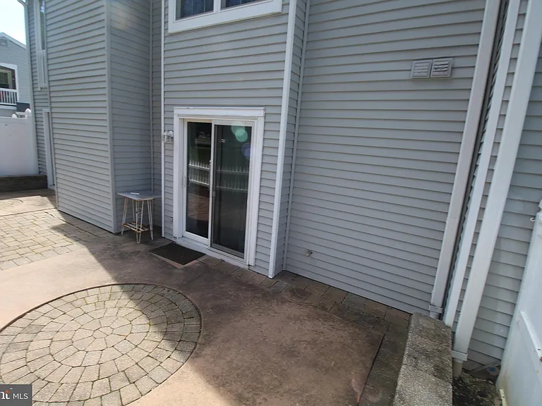 681A Rose Hollow Dr — Photo 31
