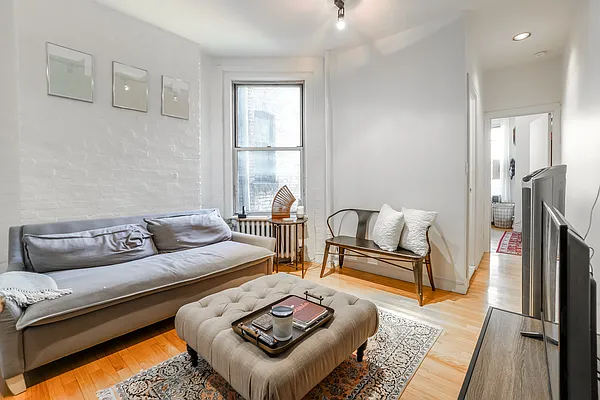 Rented by Bond New York | media 18