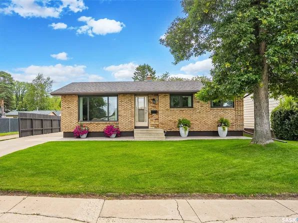 102 Bence Crescent, Saskatoon, SK S7L 4J1