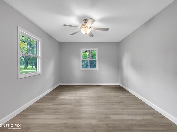 5th image of 443 Shabbona Dr
