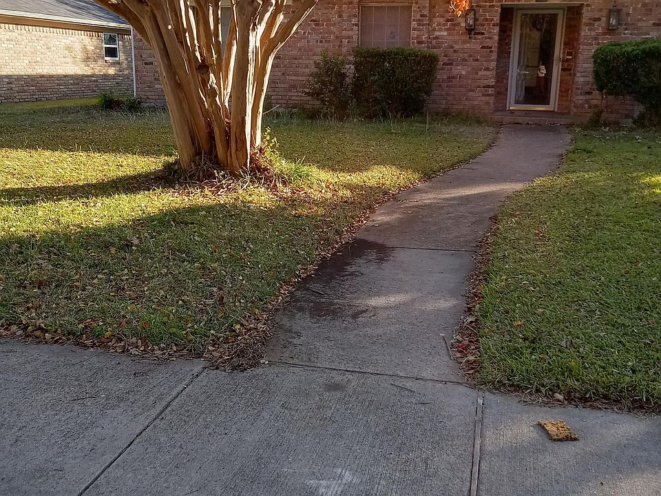 1st image of 806 Hillsdale Dr #1
