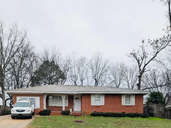 818 Joryne Dr, Montgomery, AL 36109