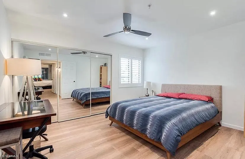9430 E Mission Ln — Photo 3