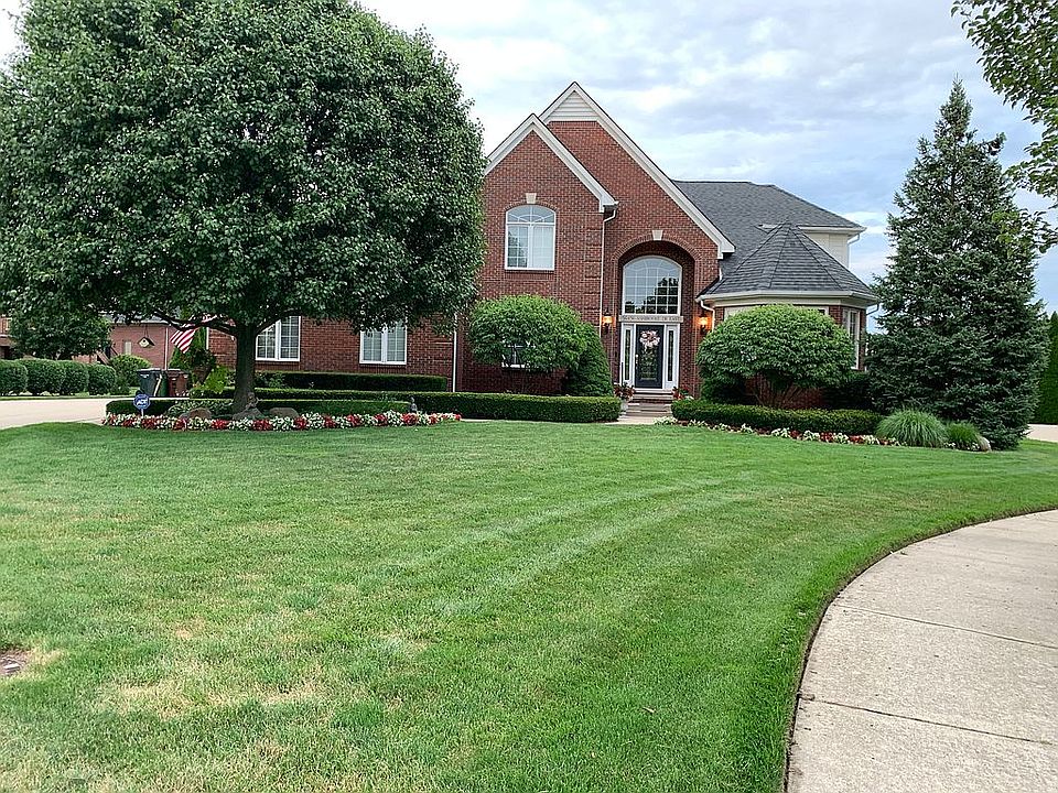 1st image of 56456 Ashbrooke Dr E