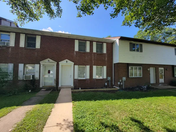 214 E Lancaster St, Red Lion, PA 17356