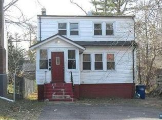 225 Catalpa Ave, Hackensack, NJ 07601