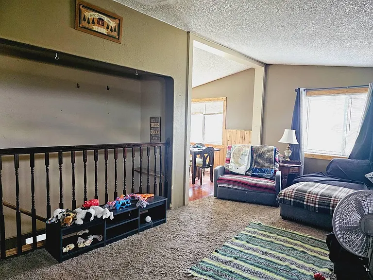 110 Western Ave — Photo 11