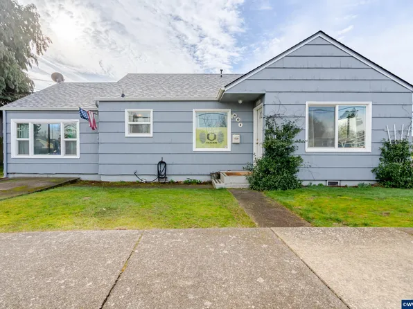 861 W 10th Ave, Junction City, OR 97448