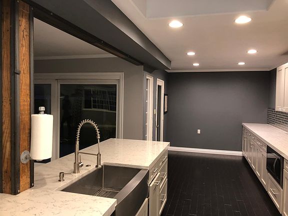 Quartz counter top