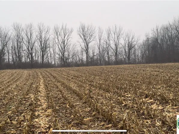 Jade Ln E, Bethlehem, PA 18017