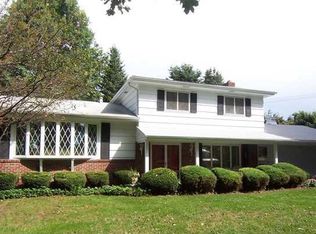 1 Bryn Mawr Rd, Gates, NY 14624