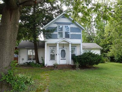 614 S Broad St, Knoxville, IL, 61448