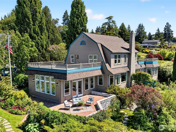 2730 92nd Avenue Ct W, University Place, WA 98466