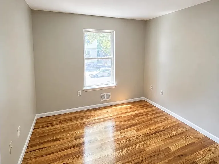 509 S 19th St — Photo 12