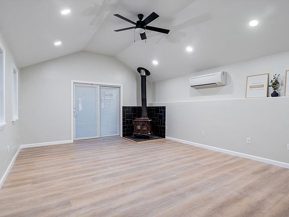 3rd image of 36 Karen Dr #1A